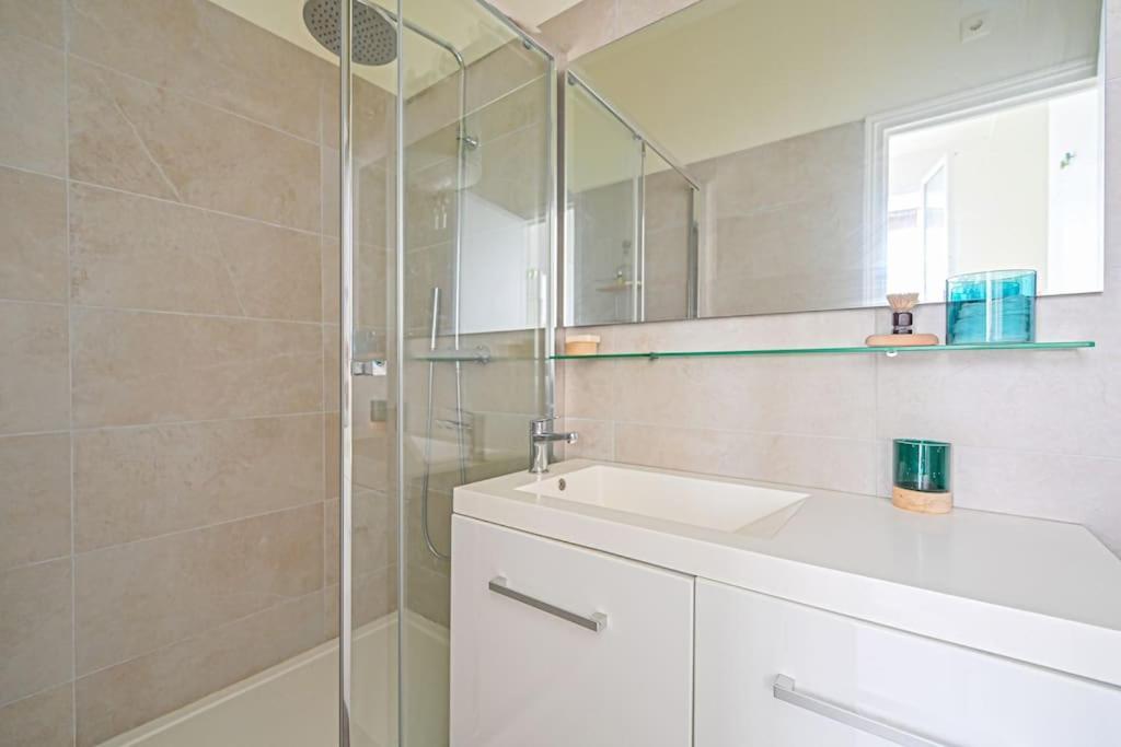 Radiant Flat - Spacious Studio Apartment - Marais Paryż Zewnętrze zdjęcie